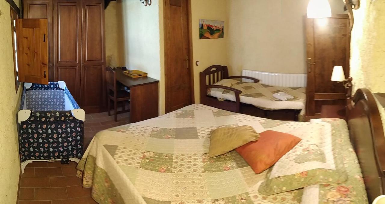 Masia Can Felip B&B Llinars del Valles Exterior foto