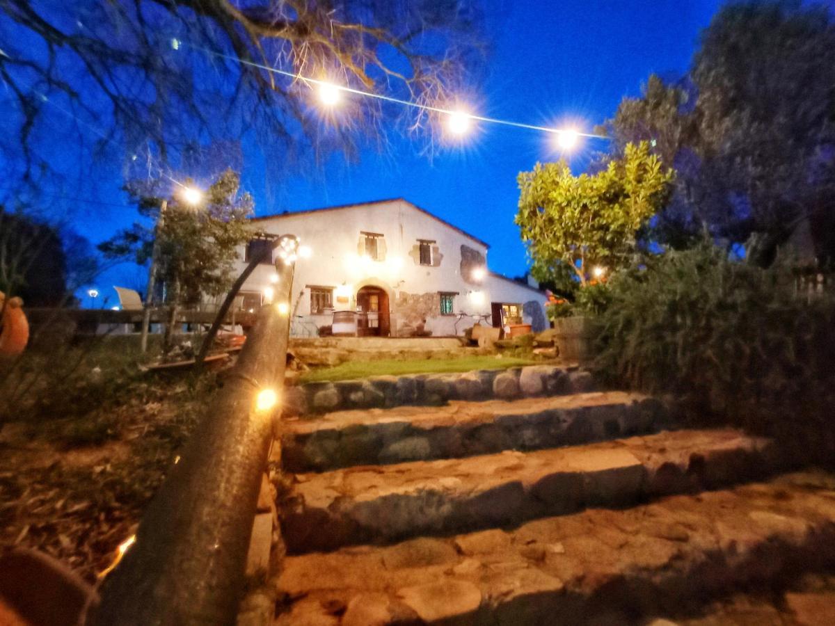 Masia Can Felip B&B Llinars del Valles Exterior foto