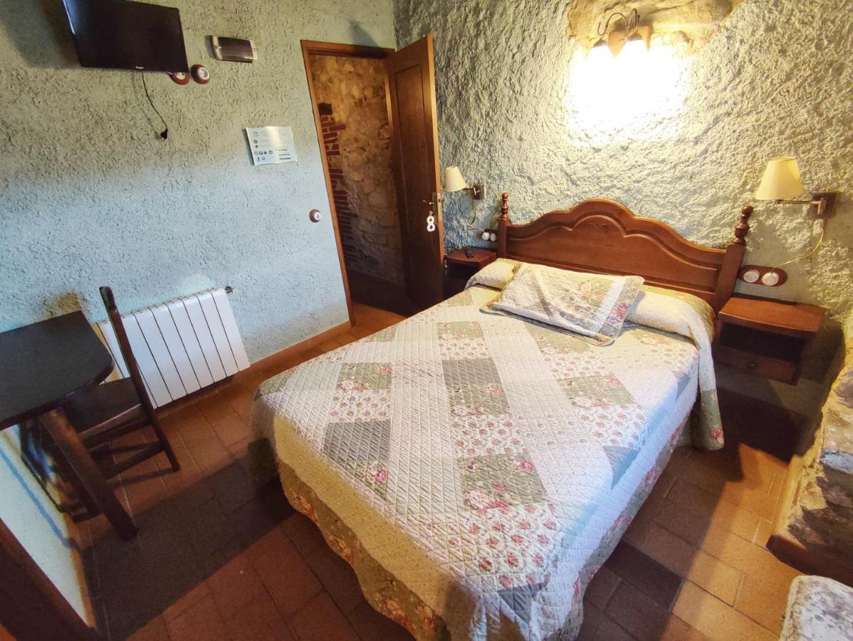 Masia Can Felip B&B Llinars del Valles Exterior foto