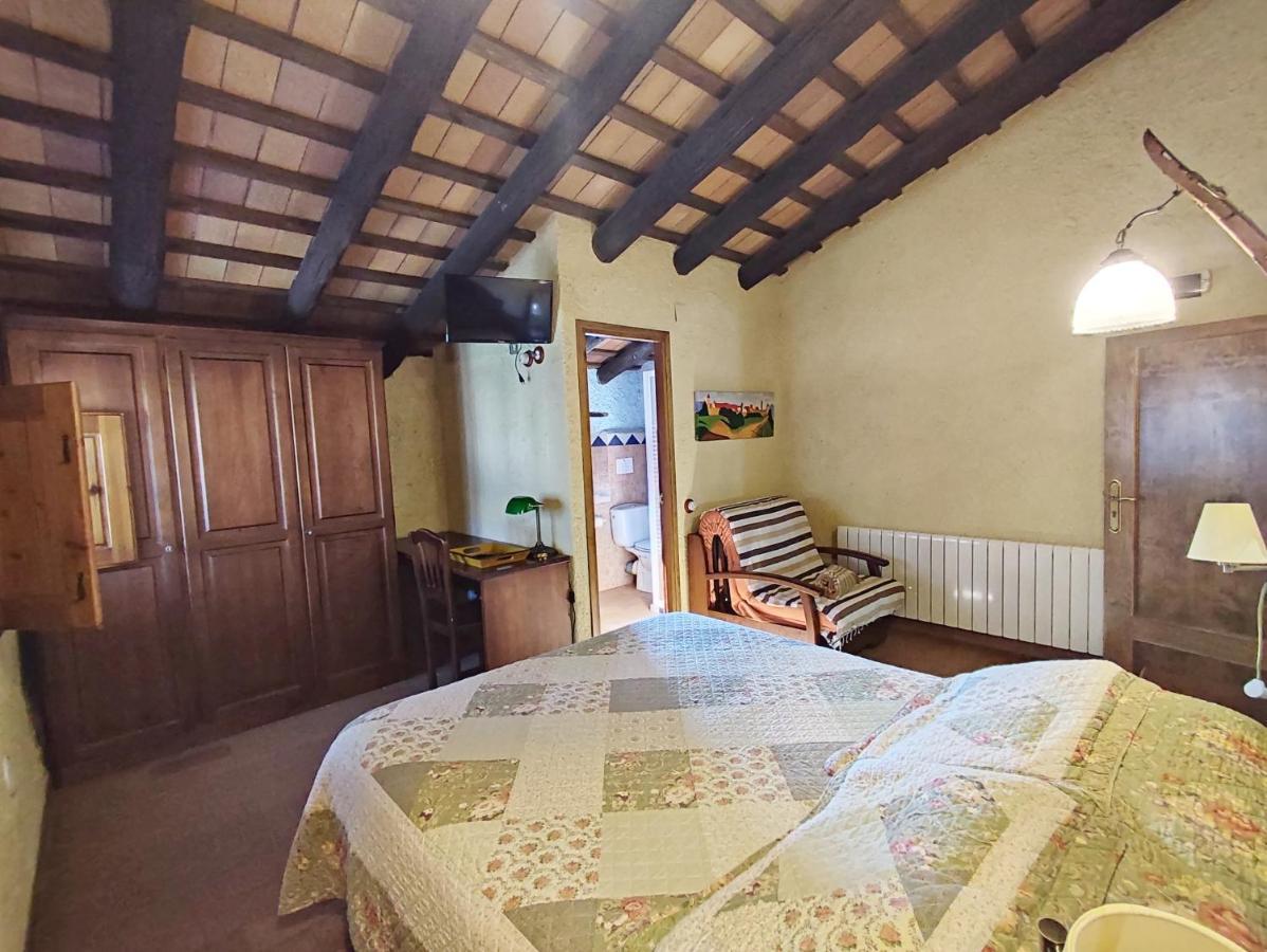 Masia Can Felip B&B Llinars del Valles Exterior foto