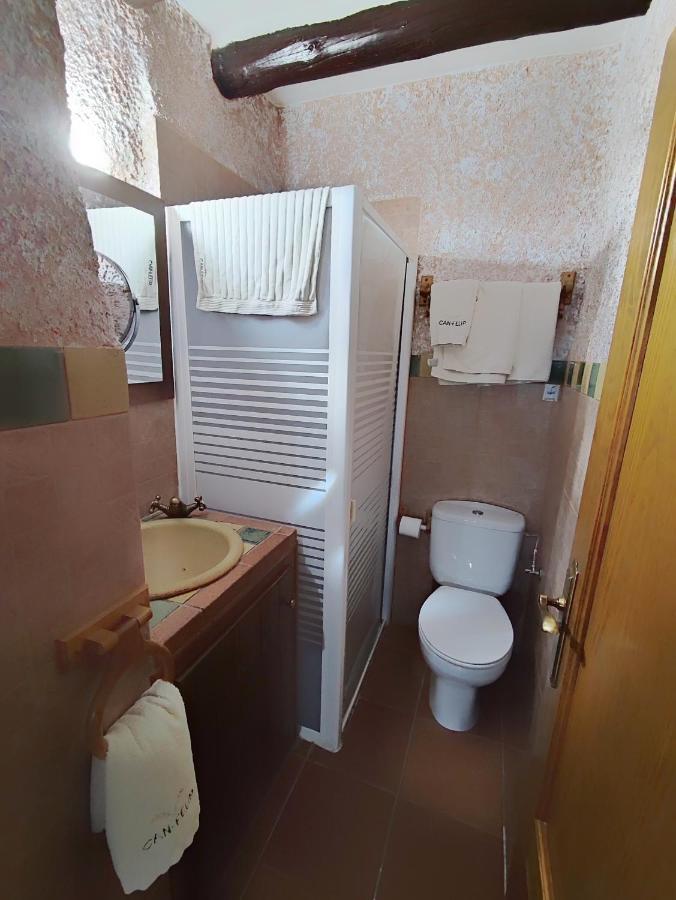 Masia Can Felip B&B Llinars del Valles Exterior foto