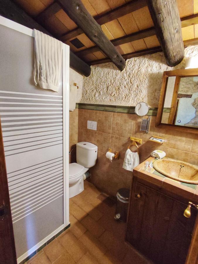 Masia Can Felip B&B Llinars del Valles Exterior foto